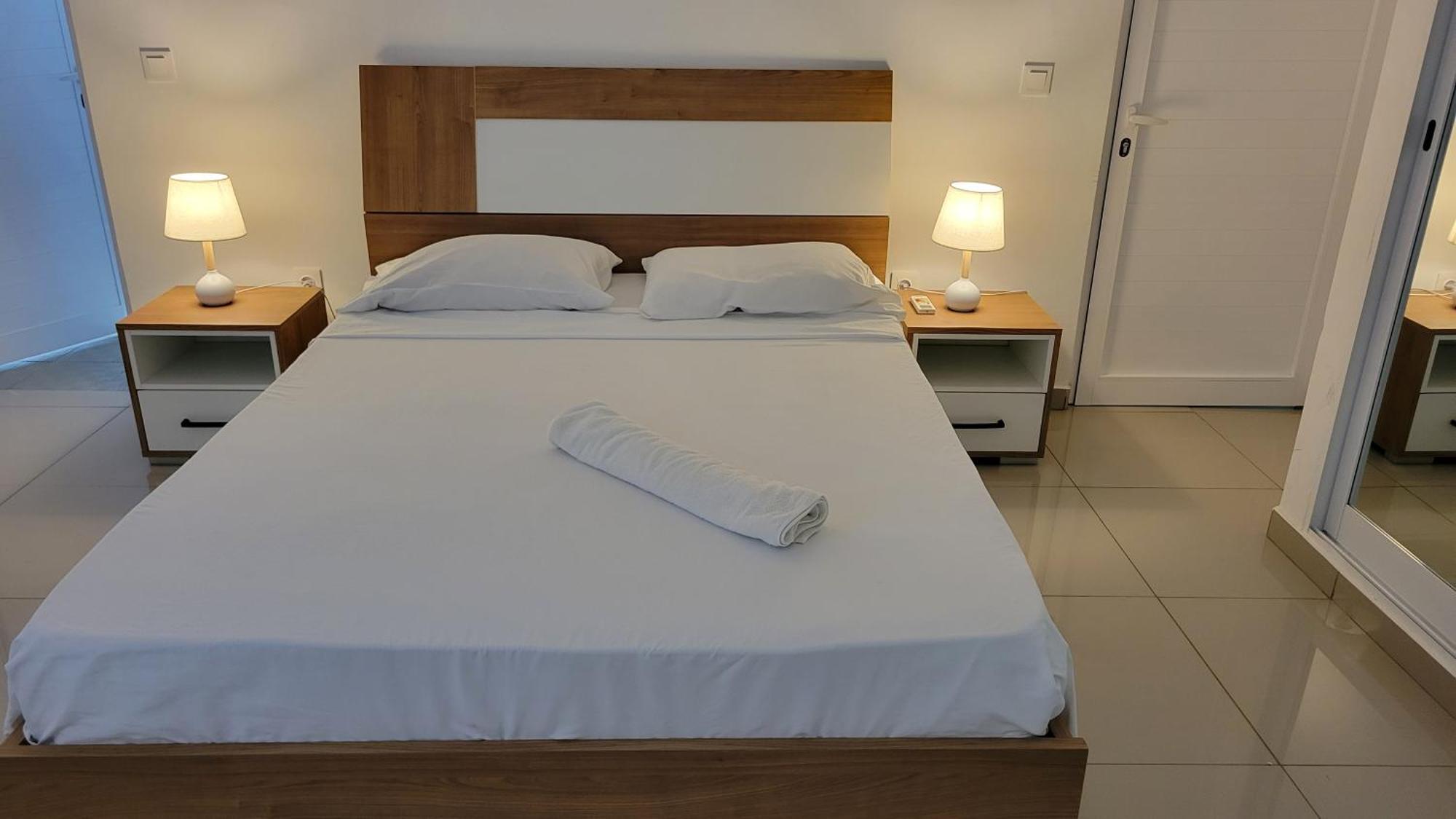 Maresia Guest House Praia Kültér fotó